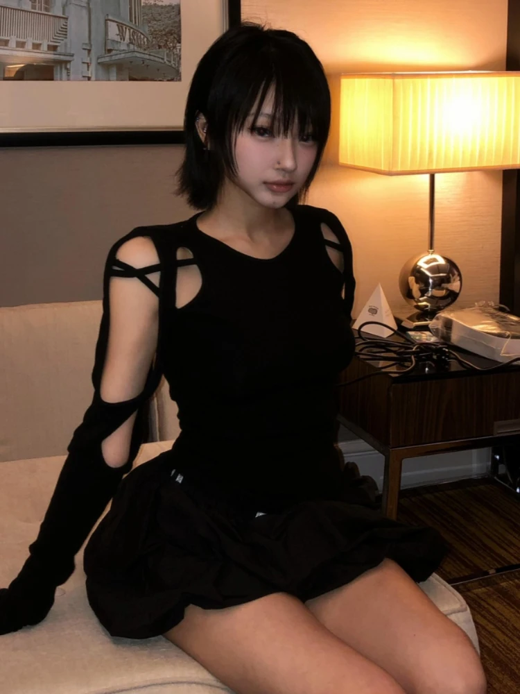 Ropa de calle de primavera, Tops recortados negros para mujer, camisetas Harajuku caladas Vintage 2025, camisetas Grunge ajustadas sexis estéticas Y2k