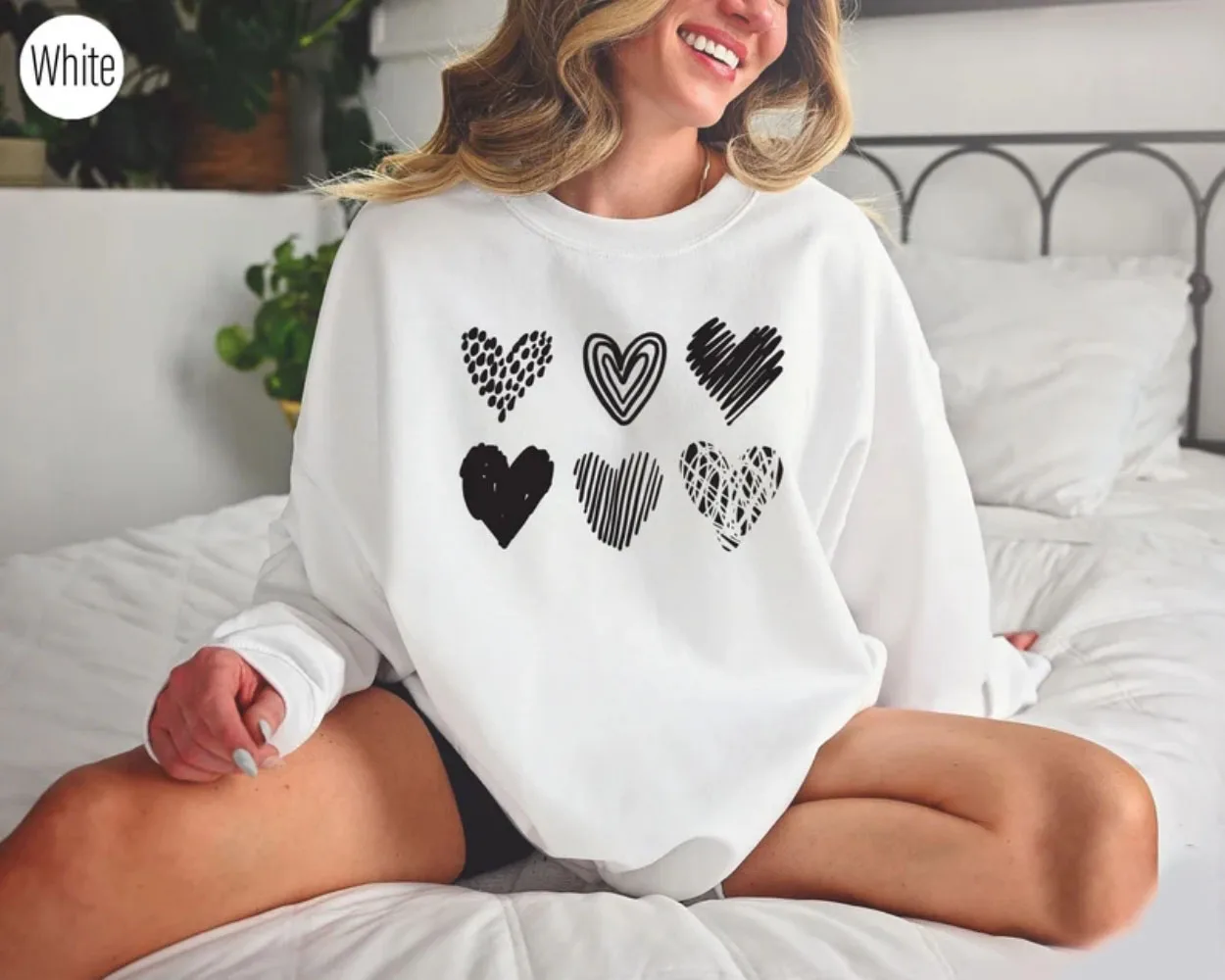 Love Heart Valentines Day Sweatshirt Pink Kawaii Leopard Xoxo Tee Minimalist Love Sweetheart Pullover Preppy Cute Lovers Shirt