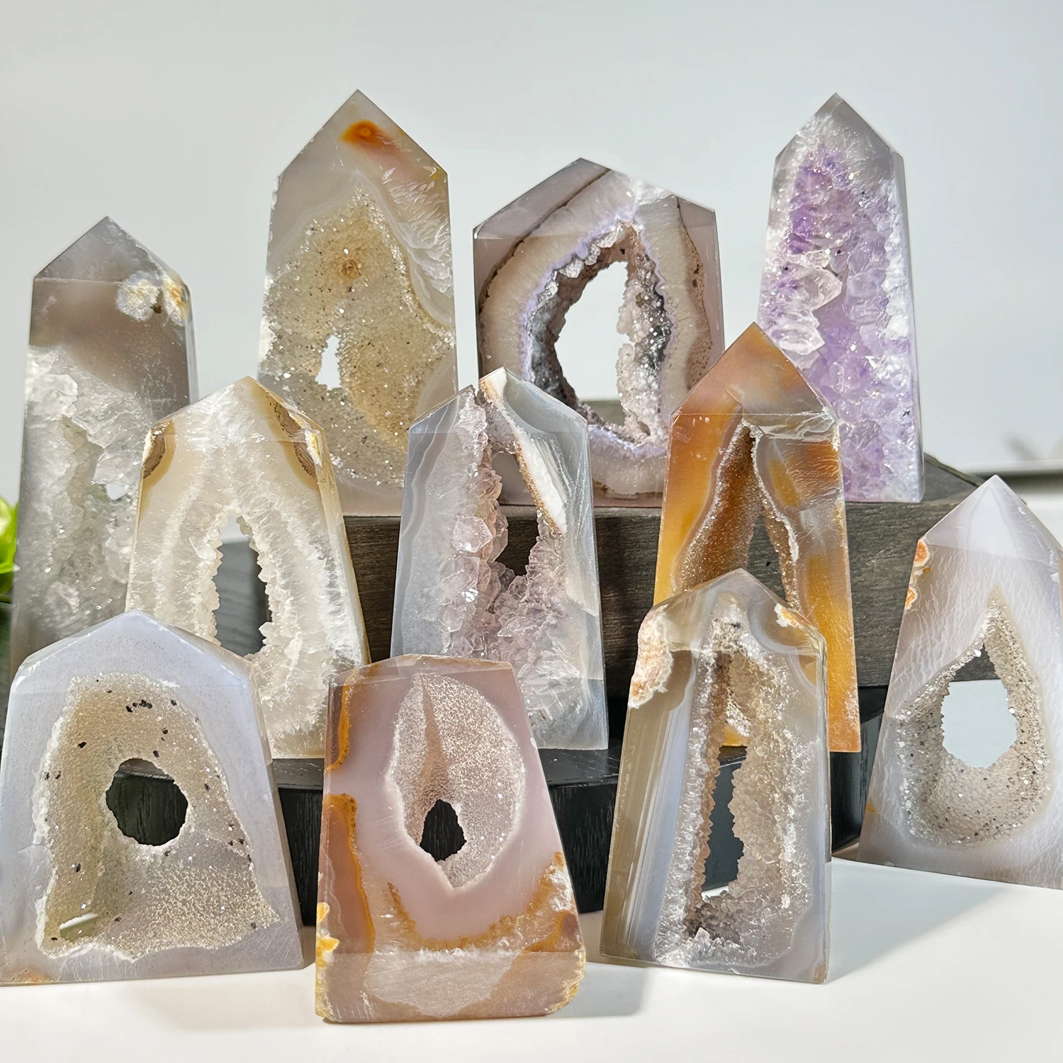 1 قطعة العقيق الطبيعي الجيود كريستال برج الديكور ، مجوهرات الأحجار الكريمة ، بريق شفاء كريستال ، هدية عيد ميلاد ، النساء هدية