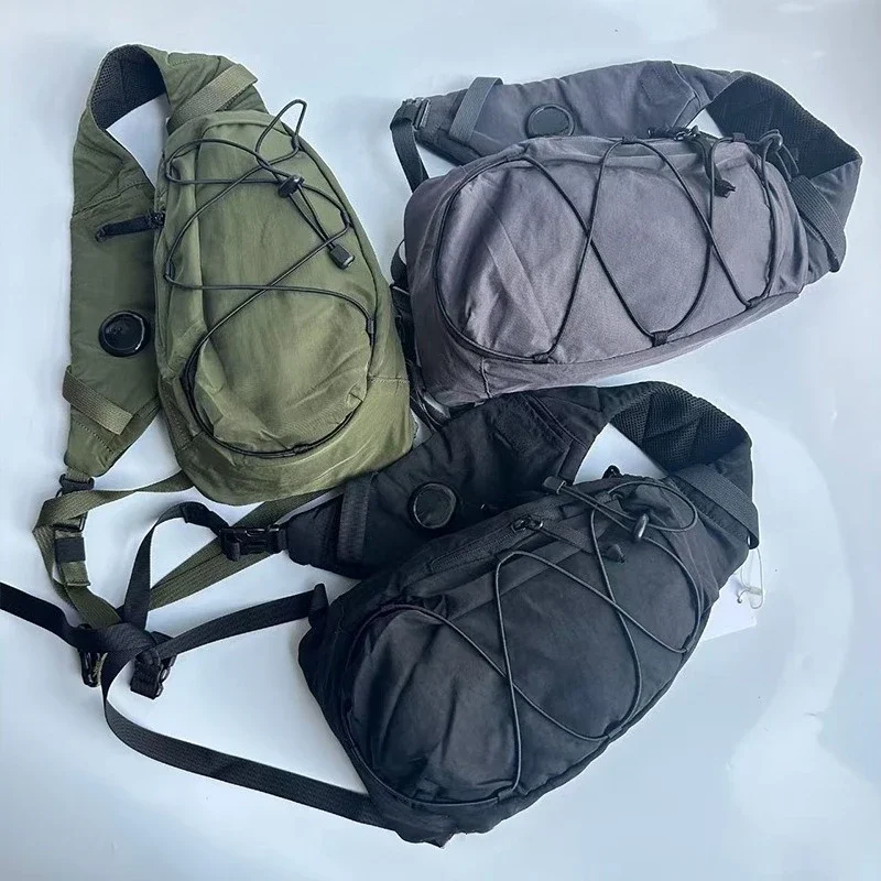 

Large Capacity Men's and Women's New Men's Casual Versatile Personalized Outdoor Sports Messenger Bag Shoulder Light Bag