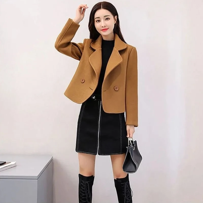 

Женское короткое шерстяное пальто 2022, осень-зима, Новое поступление, корейский стиль, модная шерстяная куртка мокко для миниатюрного размера