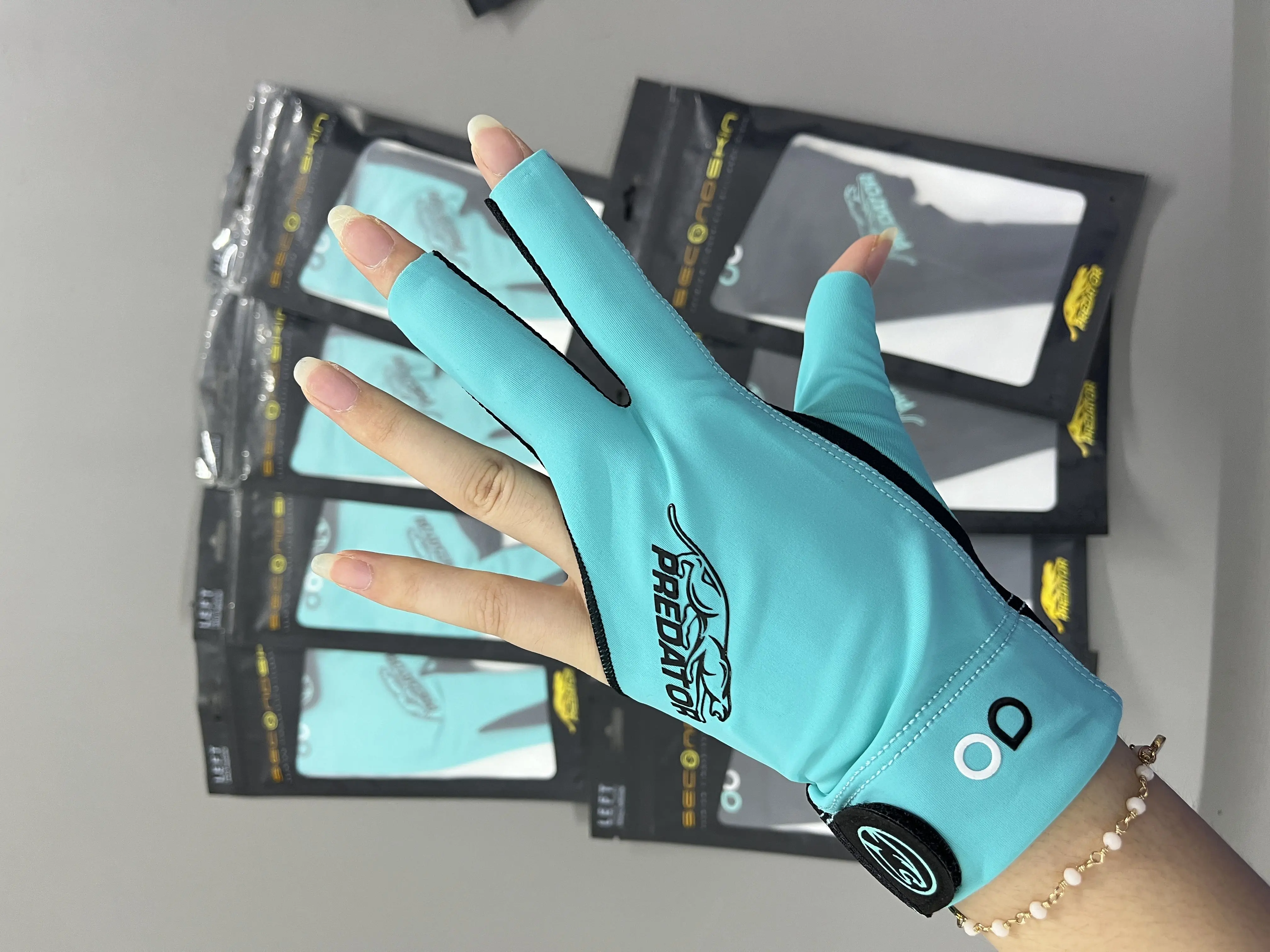 PREDATOR Handschuhe, professionelle Pool-Queue-Snooker-Queue-Handschuhe, Drei-Finger-Handschuhe, rutschfest, für Linkshänder, bequemes Billard-Zubehör