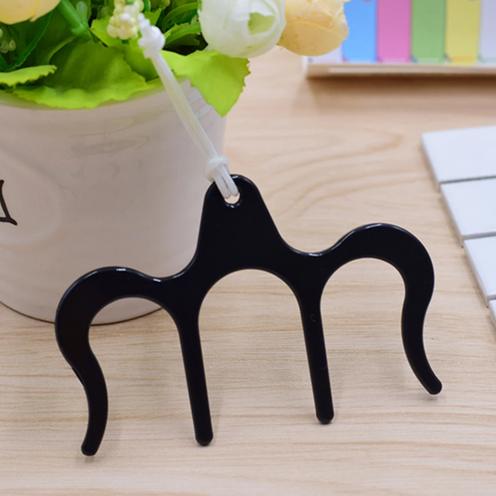 

2pcs Music Book Clip Stationery Music Clip Piano Tabs Clamp Book Page Clips Bookmark (Black)