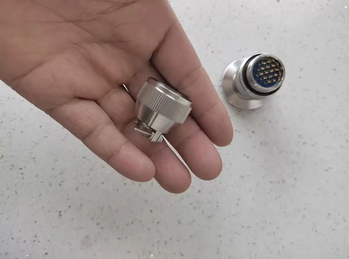KF25, KF40 gas sealed vacuum connector glass sintered aviation plug flange quick installation.