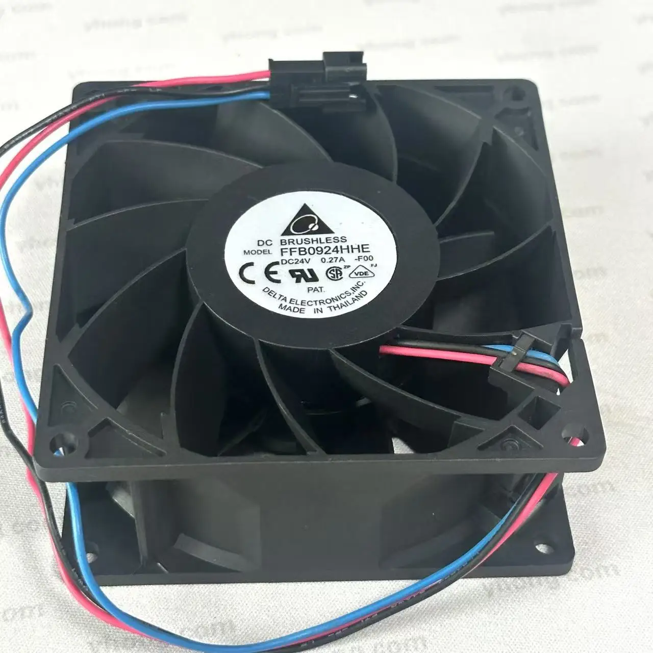 

Delta Electronics FFB0924HHE F00 DC 24V 0.27A 90x90x38mm 3-Wire Server Cooling Fan
