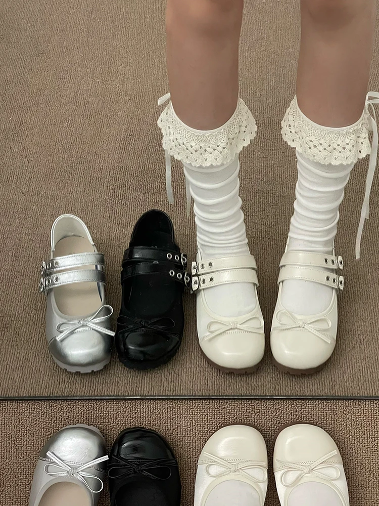 

Белые туфли Мэри Джейн с круглым носком на плоской подошве в балетном стиле, модные, универсальные, весна 2026, ретро-балетки, повседневные, на резиновой подошве