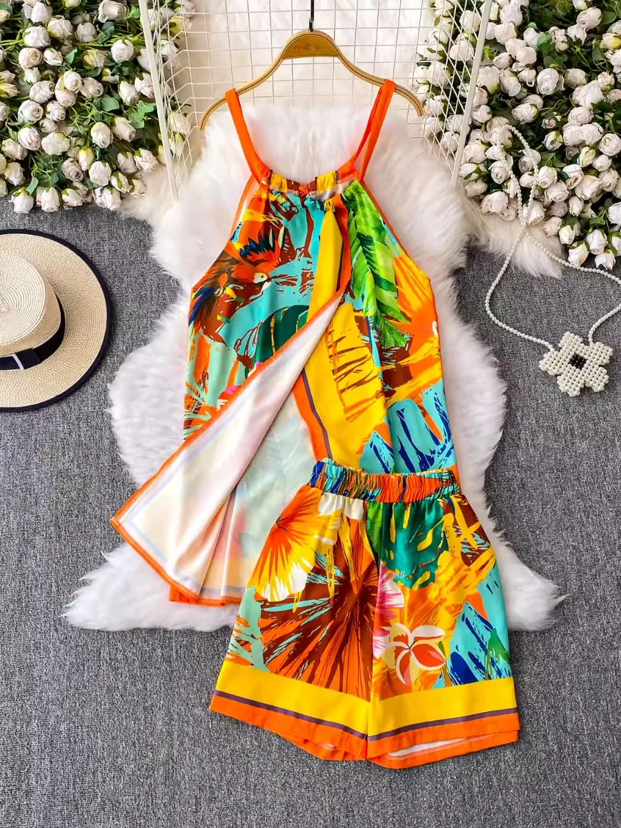 

Foamlina European Oil Painting Print Shorts Set for Women Unique Trendy Slit Halter Midi Top + High Waist Shorts 2 Piece Set