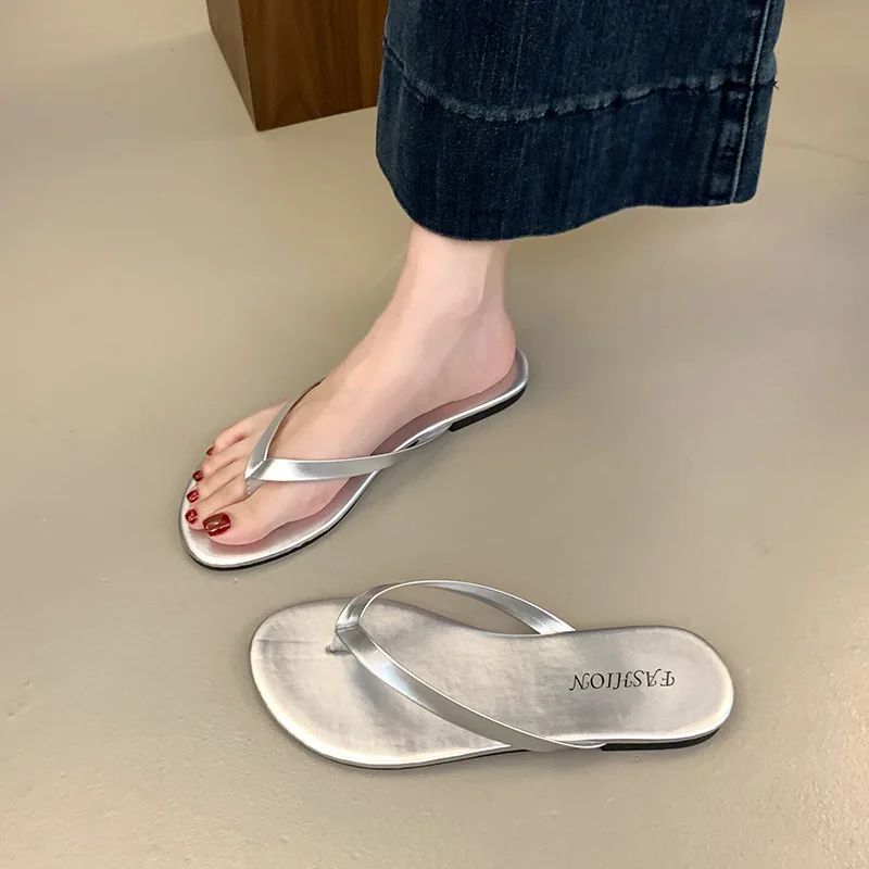 

Модные женские тапочки, новая летняя обувь для женщин, шлепанцы, удобные уличные тапочки, пляжные домашние сандалии на плоской подошве, женские шлепанцы