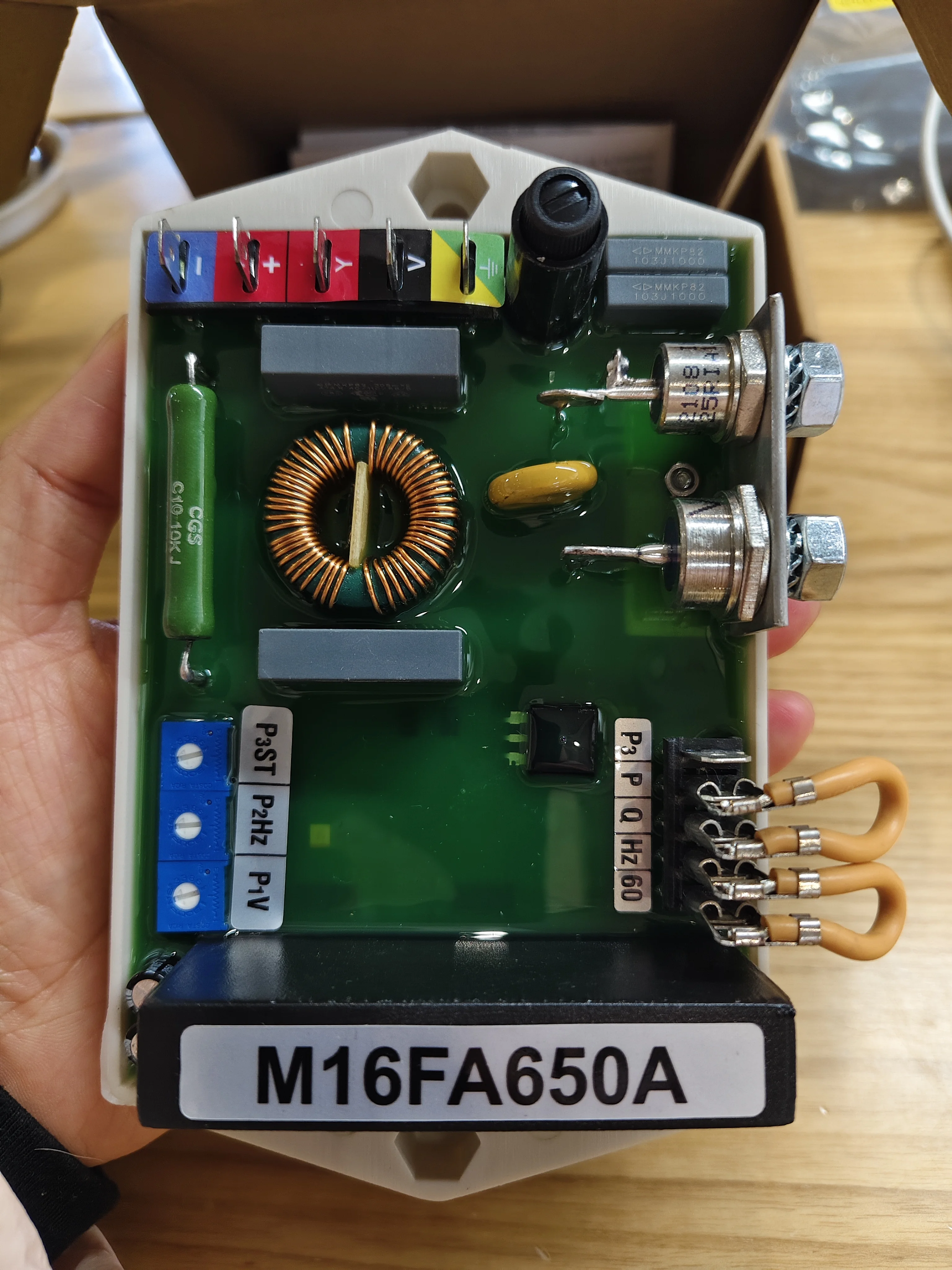 

Автоматический регулятор напряжения (AVR) Marelli M16FA650A для генератора, стабилизатор, комплект запчастей для дизельного двигателя Xeon