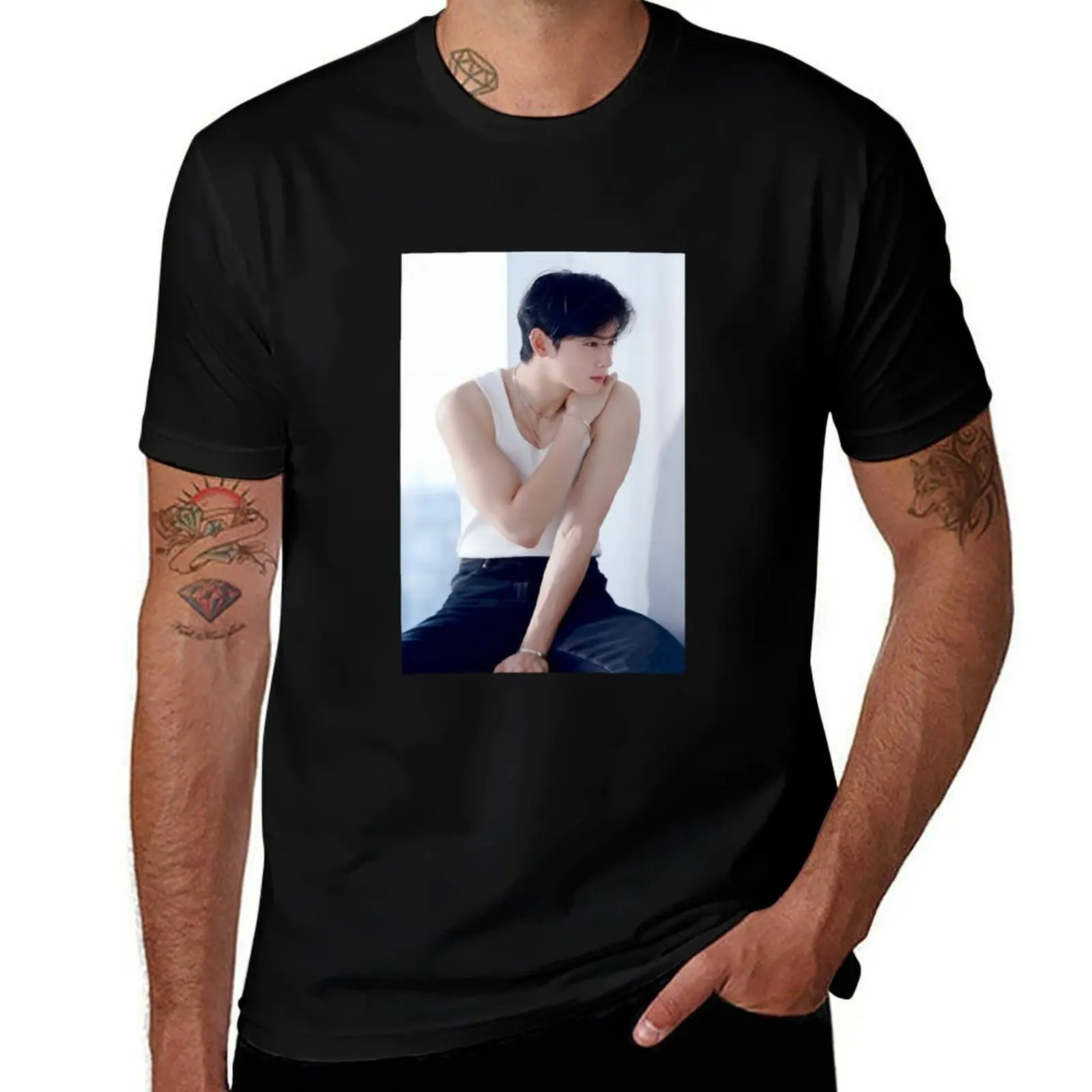

Cha Eun Woo T-Shirt Basic Plain Tee for Spring and Summer