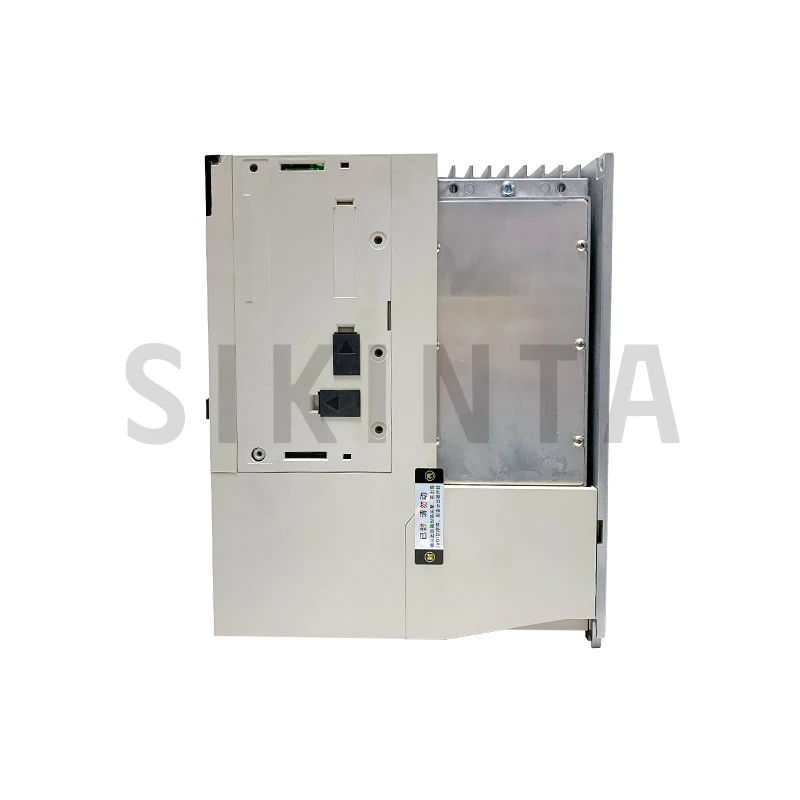 SGD7S-330A00A002 محرك سيرفو يعمل بالتيار المتردد SGD7S330A00A002 جديد شحن مجاني ضمان 1 سنة