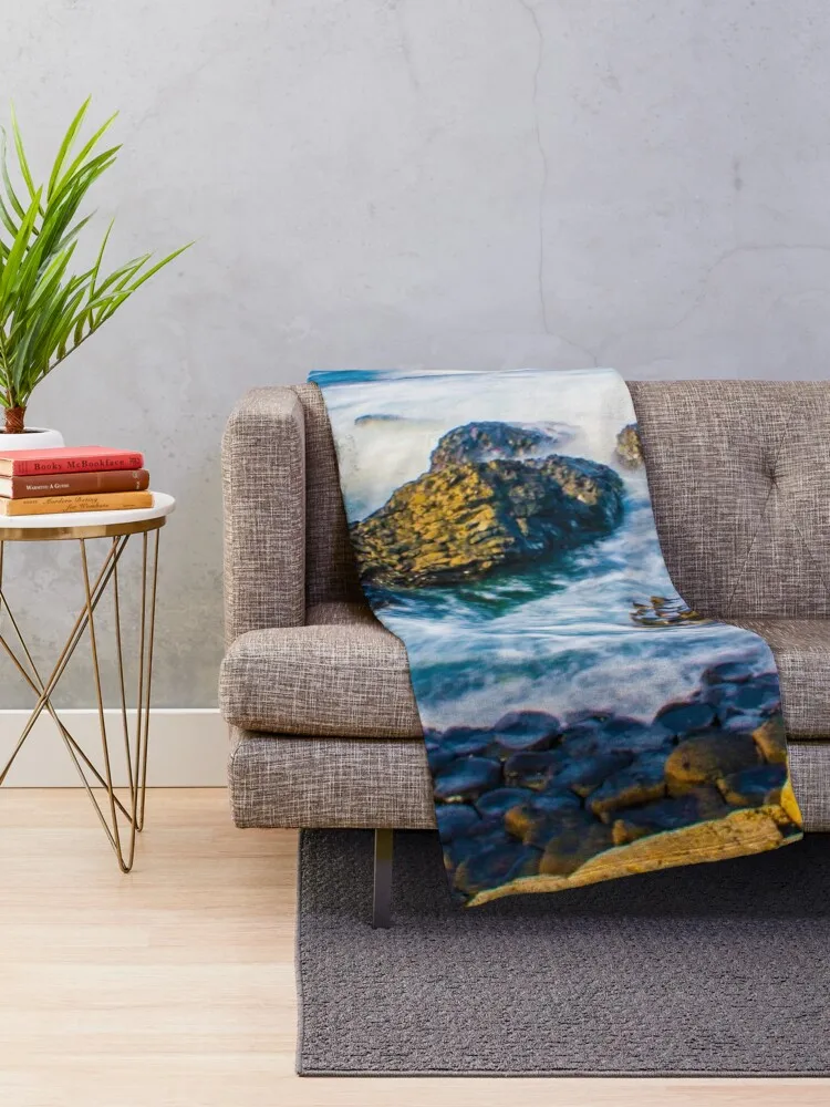 Natural Geometry of Giant’s Causeway Throw Blanket Multi-Purpose Decorative Sofas Blankets