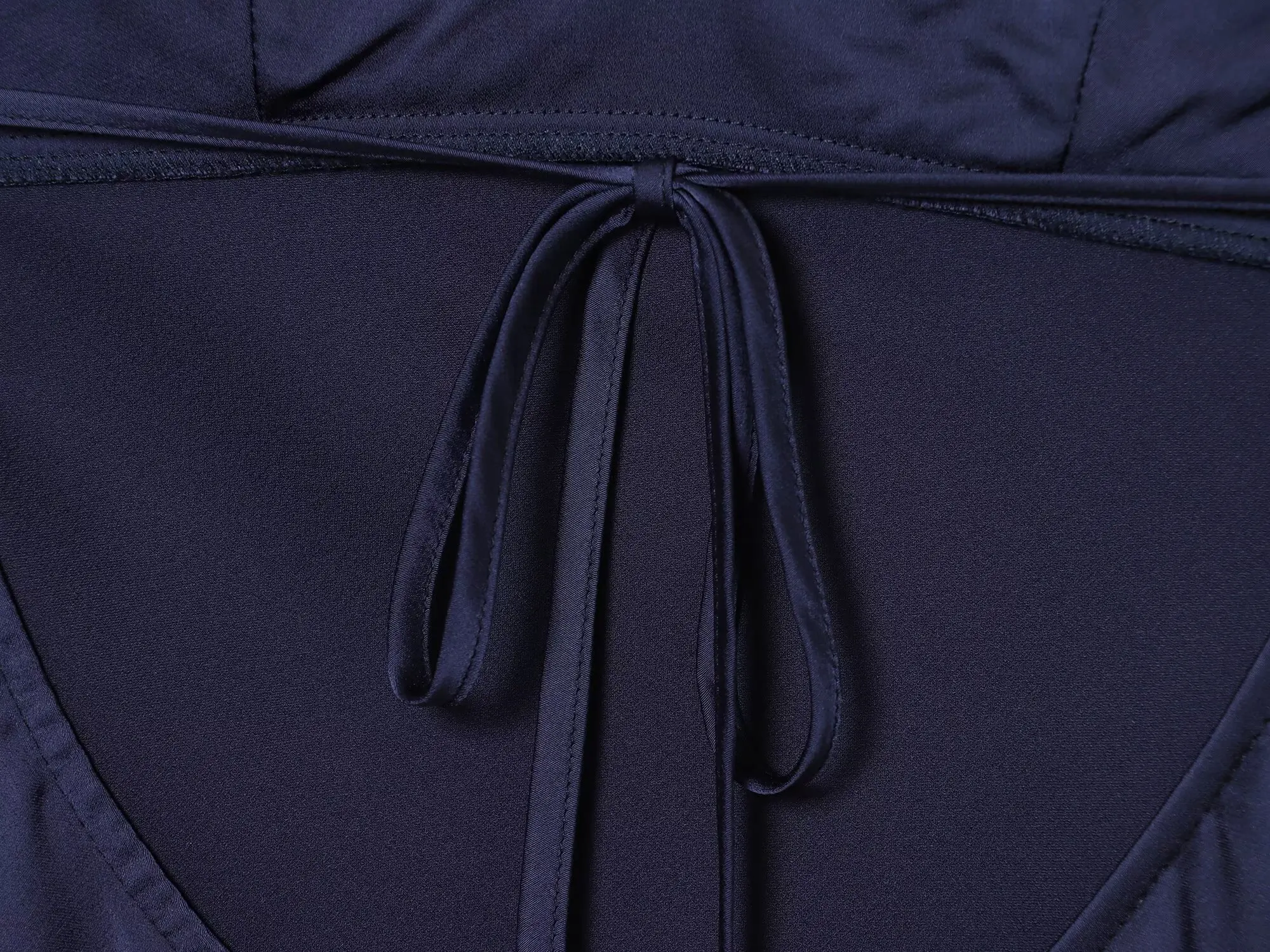 Kondala elegante assimétrico cetim suspender vestido feminino chique renda hem vestido curto 2026 primavera moda feriados festa cami vestido