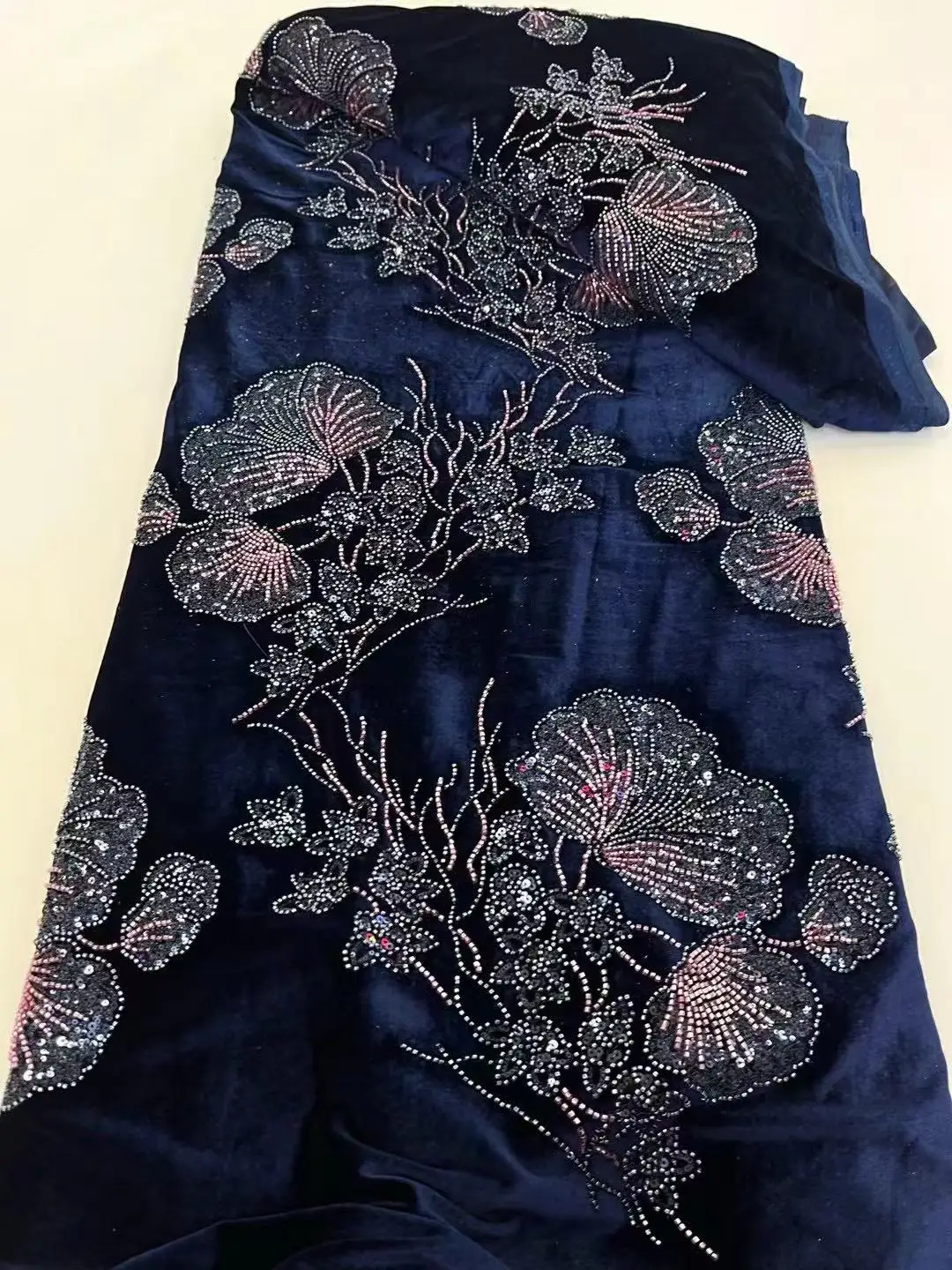 

Velvet Lace Fabric 5 Yards High Quality Beaded Lace Fabric Fashion Sequins African Laces Fabrics For Women Wedding Sewing