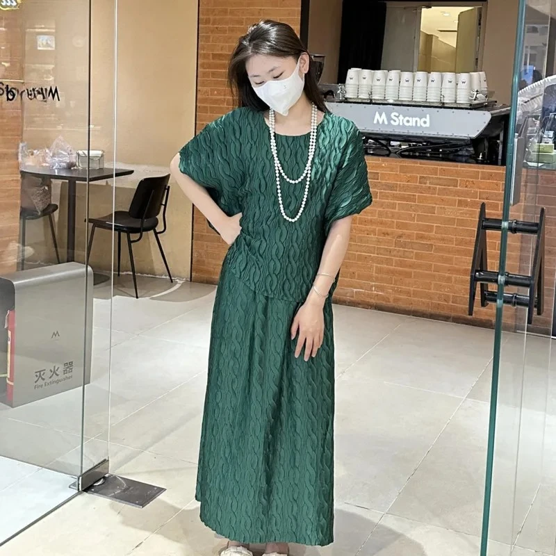 

Miyake 2025 Summer Solid Colour Loose Casual Women's Two-piece Round Neck Short Sleeve T-shirt and Loose Half-body Skirt Suit