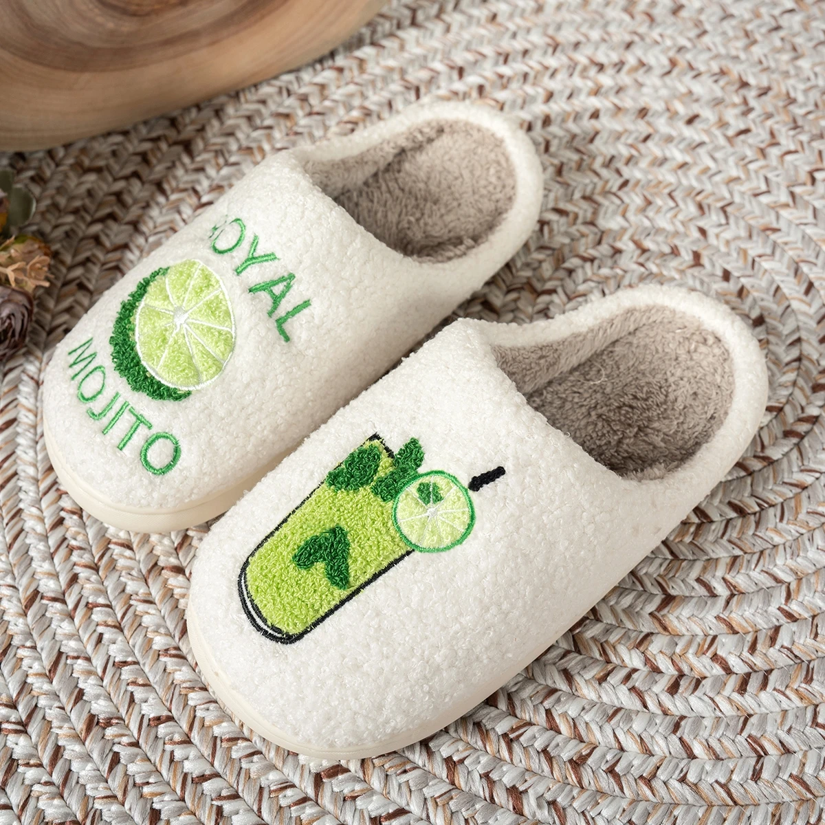 Zapatillas de invierno con diseño de mojito real para mujer, cómodas zapatillas de despedida de soltera, informales, cálidas, de felpa, para dormitorio, regalo para niña, mamá e hija