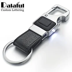 Dalaful Lettering Personalizzato Keychain HA CONDOTTO Le Luci Lampada Bottiglia di Birra Opener Multifunzionale Degli Uomini del Cuoio Della Catena Chiave Dell'automobile Anello di Supporto K355