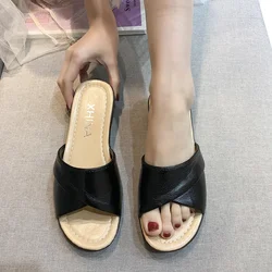 Women's Slippers House Women's casual platform shoes Low and elegant summer 2024 new wedge comfortable