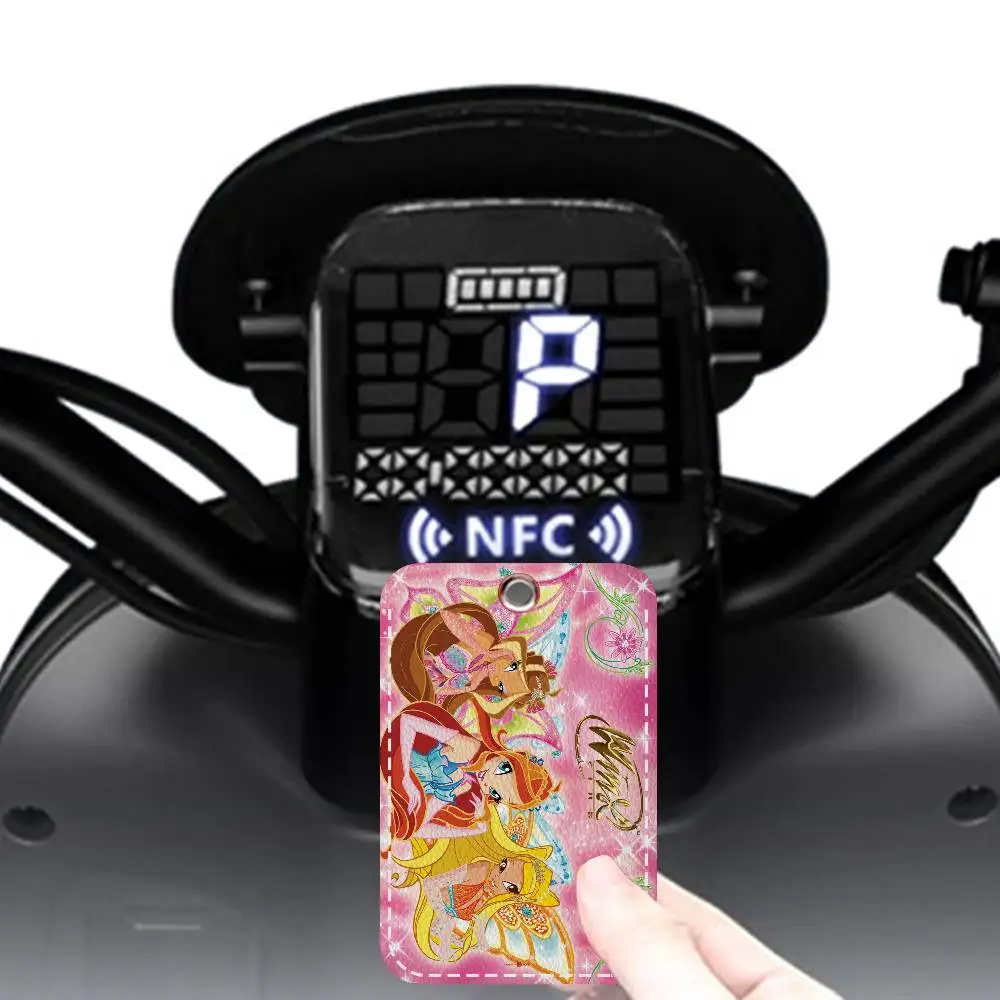 شعبية الرسوم المتحركة التلفزيونية W-winX لطيف أنيمي المفاتيح حاملي بطاقات كيرينغ البنك حافلة معرف بطاقات الائتمان سلاسل حلقية رئيسية #6