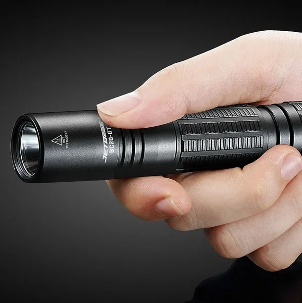 JETBEAM BC20-GT مصباح يدوي قابل لإعادة الشحن 1080LM Cree XP-L HI LED مغناطيس خلفي مع بطارية 18650