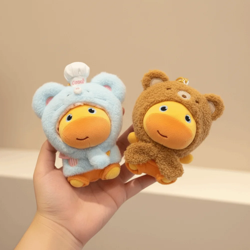 ตุ๊กตาคาปิบาร่านุ่มนิ่ม แต่งตัวได้ พวงกุญแจตุ๊กตา ของตกแต่งกระเป๋า ตุ๊กตาคอสเพลย์อนิเมะ