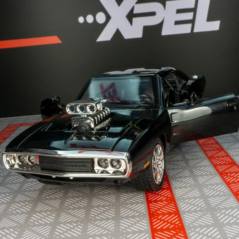 1:24 1970 Caricatore R/T Muscle car Simulazione Pressofuso In Lega di Metallo Modello di auto Suono Luce Tirare Indietro Collezione Giocattolo Per Bambini Regali