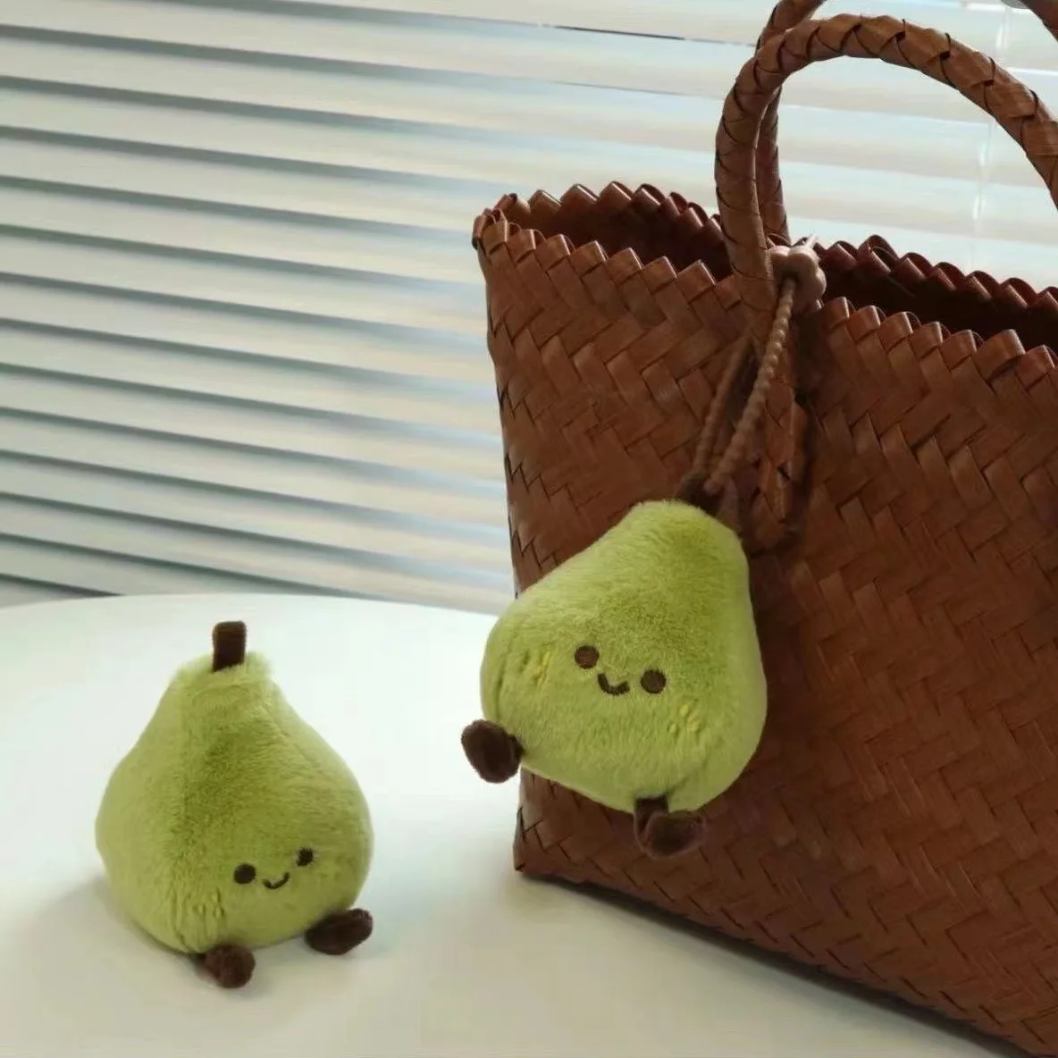 

Little Green Pear plush toy, high appearance level, schoolbag pendant, children's gift