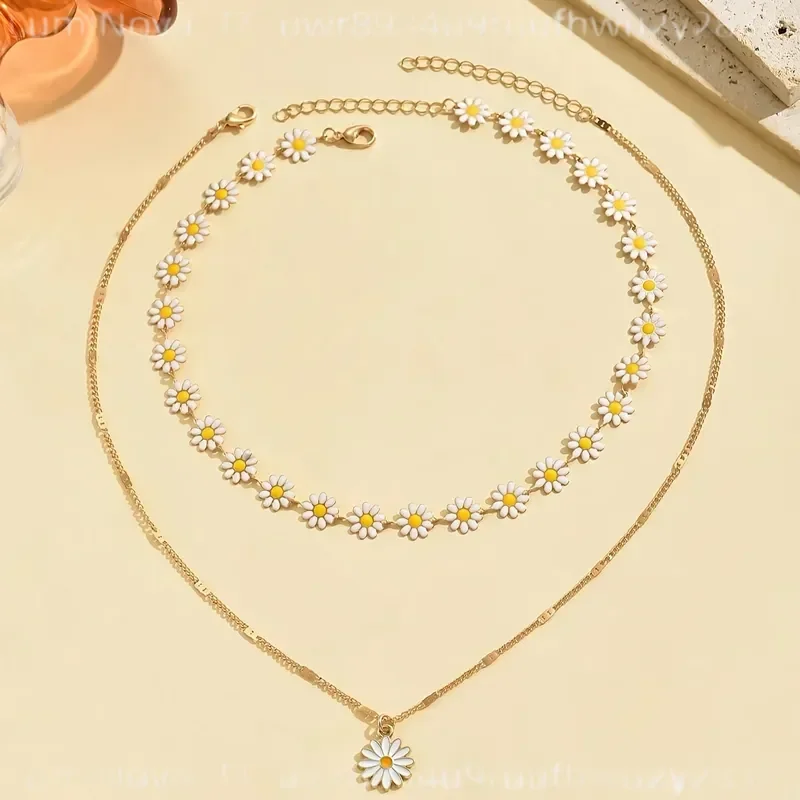 2pcs Women Bohemian Daisy Flower Necklace Handmade Chain Jewelry Stylish Classic for Daily Wear Vacation Outing Photo