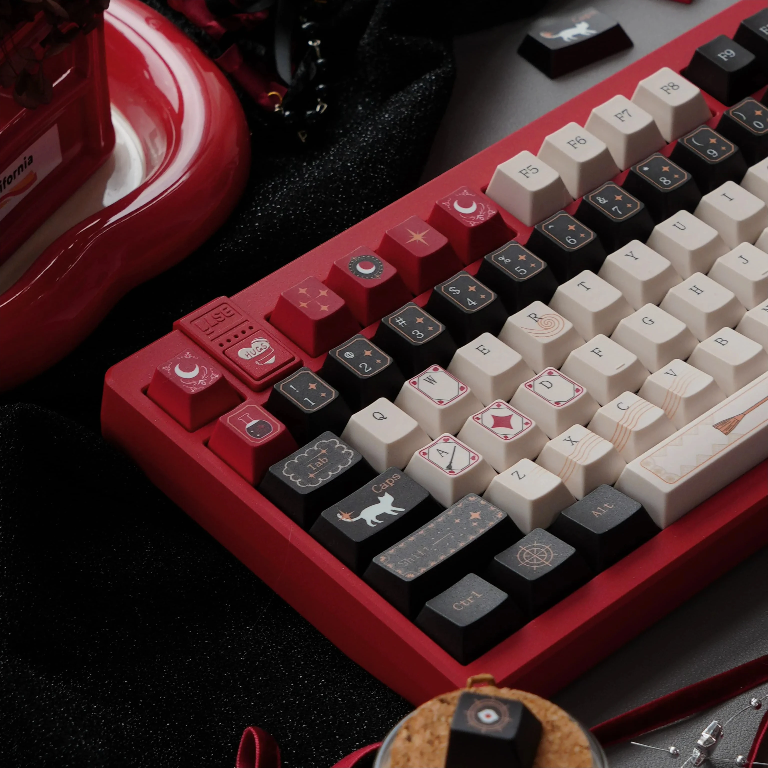 MAIMOOO Keycaps Flying Witch PBT Sublimation Keycaps 143 Key Red and Black Color Retro Keycaps
