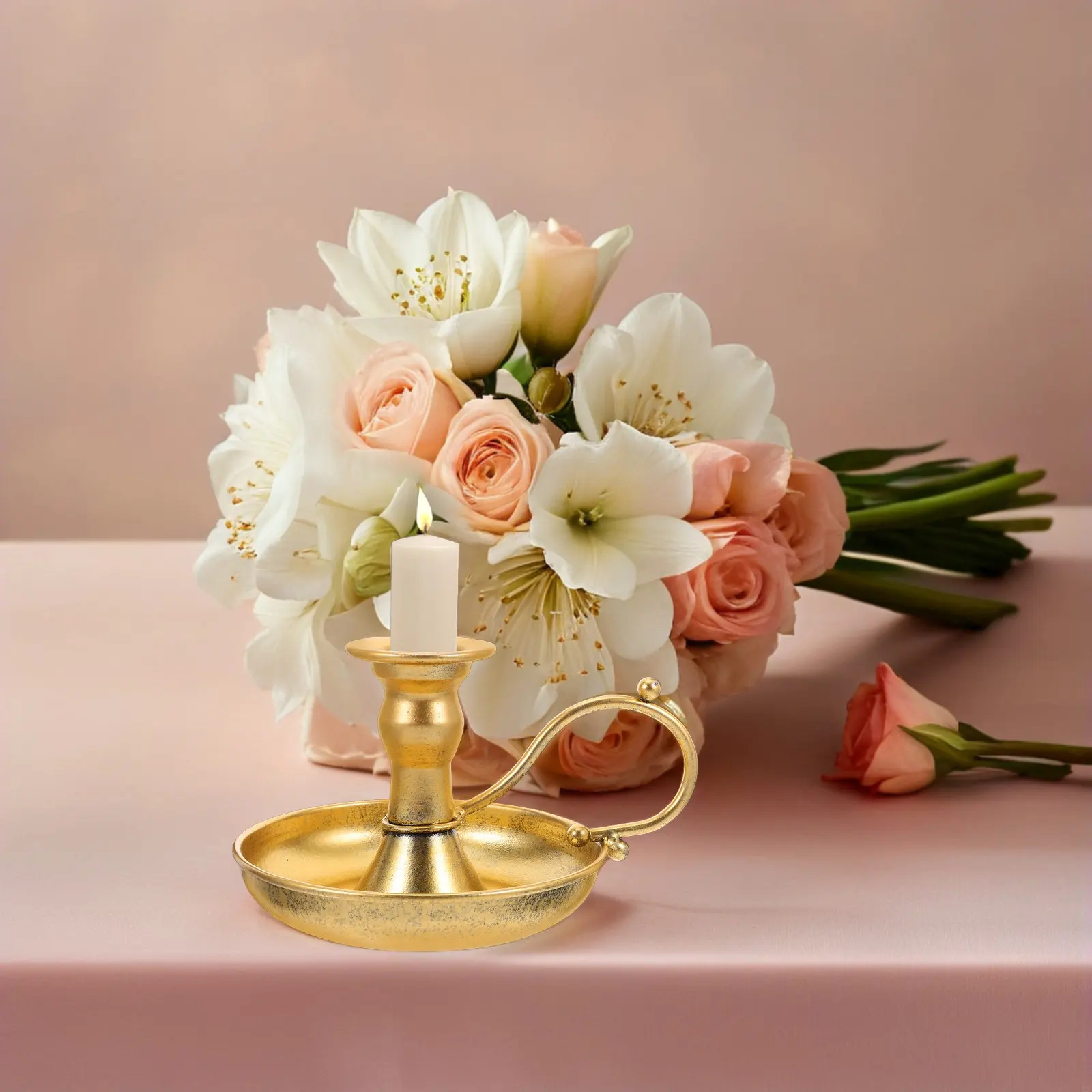 European Vintage Style Metal Holder with Handle Retro Taper Candlestick Wedding Party Tabletop Decoration Decorative Rust