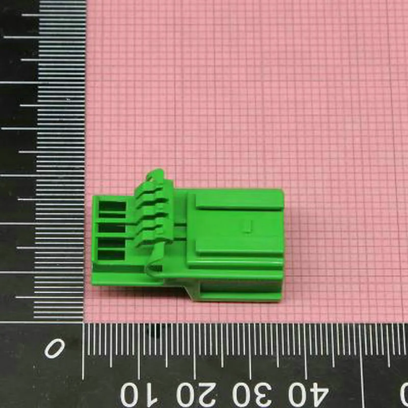 

10PCS Original genuine connector IL-AG5-5P-S3C1 5P green male housing