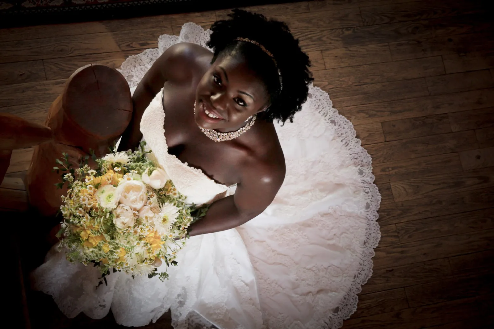 

2026 New Customizable Strapless Lace Mermaid Wedding Dress with Long Train Open Back Design Black Wedding Dress