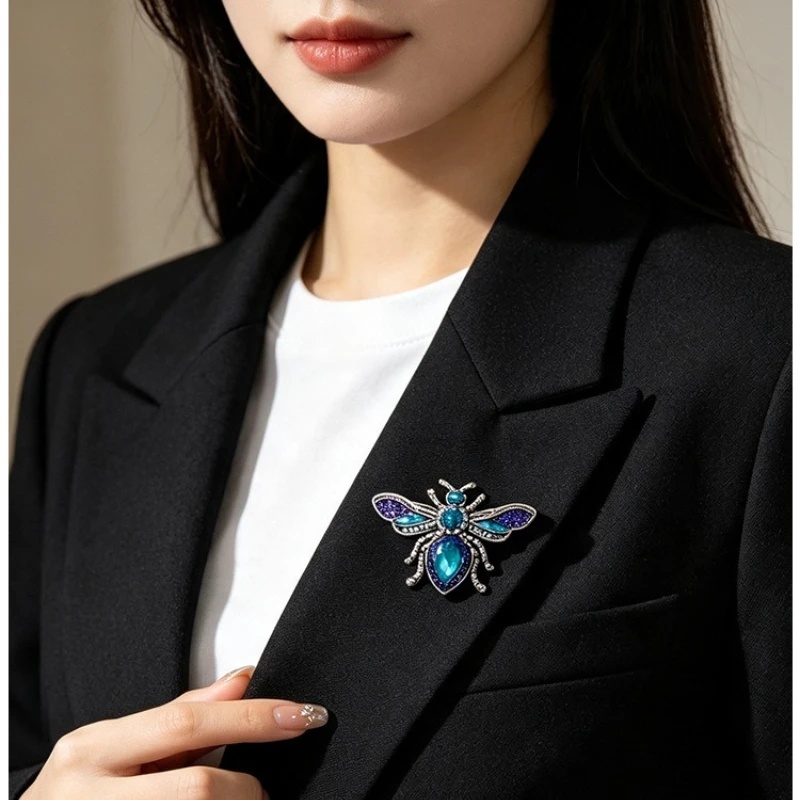 Vintage Rhinestone Bee Brooch 3D Insect Multicolor Badge Accessory Luxury Metal Pin DIY Clothing Bags Hat Scarf T-shirt Jeans