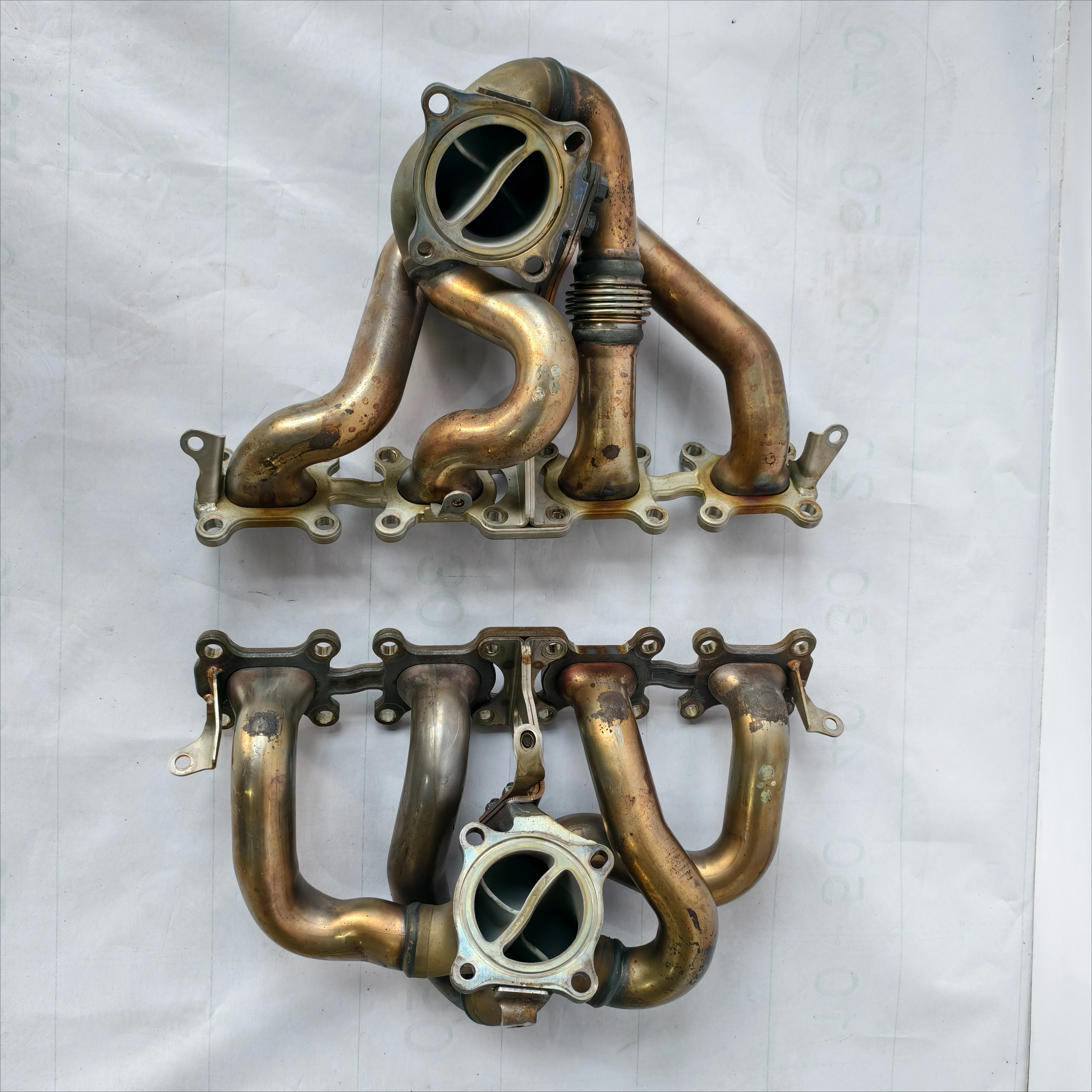Wholesale Original  RH&LH Exhaust Manifold for 720 Auto Engine Parts China Origin