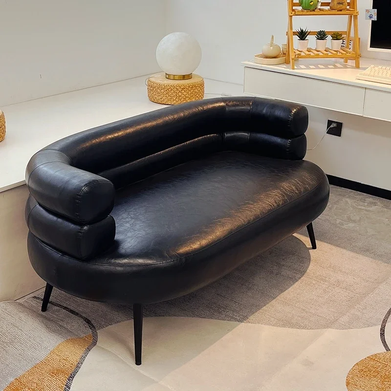 

Black sofa small apartment leather art retro medieval clothing store American oil wax leather sofa living room 2024 new