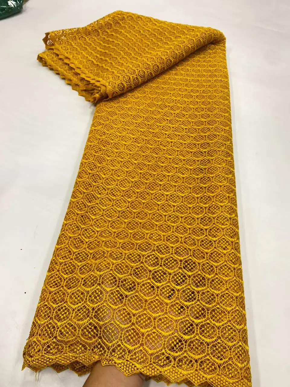 2026 High Quality African Nigerian Embroidery Tulle Cotton Lace Fabric Wedding Party Golden Dress Damask Sequins 5Yard JL580