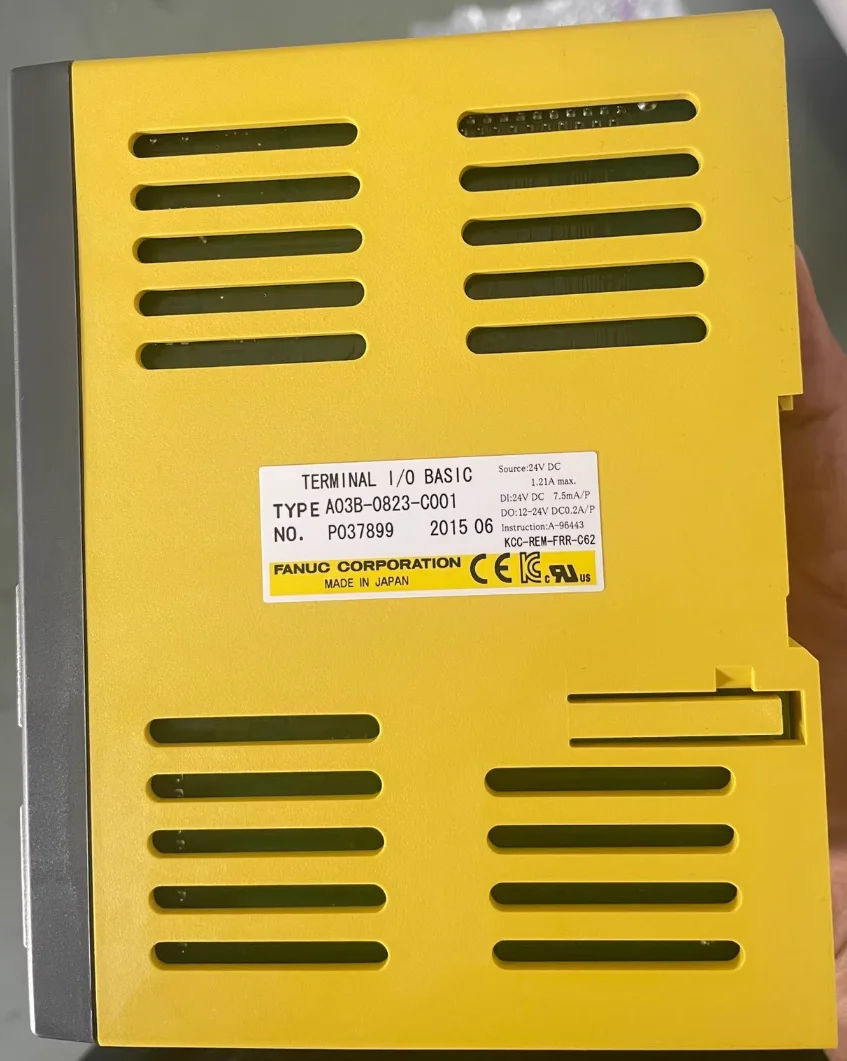 A03B-0823-C001 وحدة IO المستخدمة A03B 0823 C001 ، شحن سريع