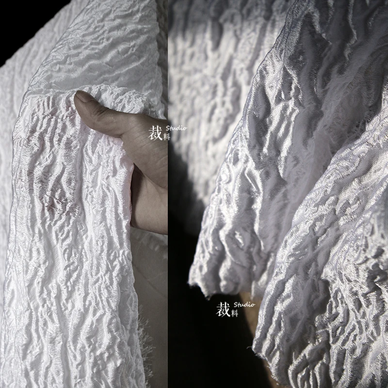 

Drawing Three-Dimensional Heavy Industry Texture Fold Fabric Profile Transformation Handmade Clothing Designer Fabric