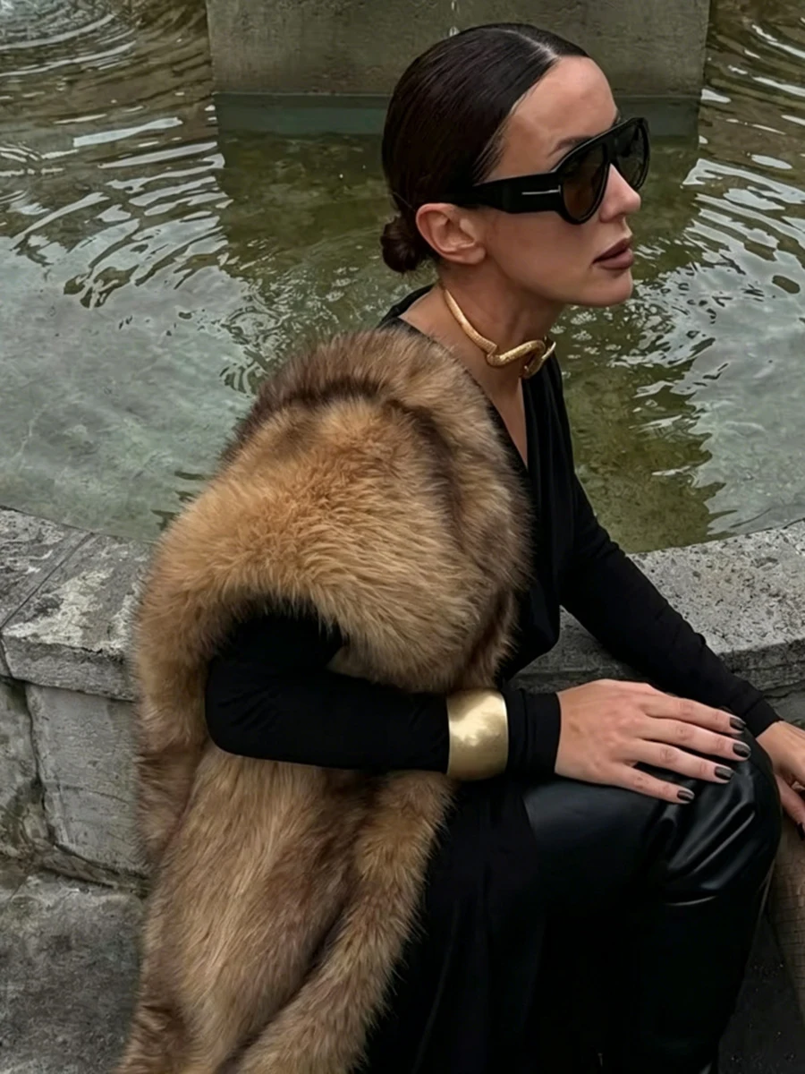 LIMO Women Oversized Furry Faux Fur Shawl Soft Fluffy Plush Evening Dress Matching Wrap