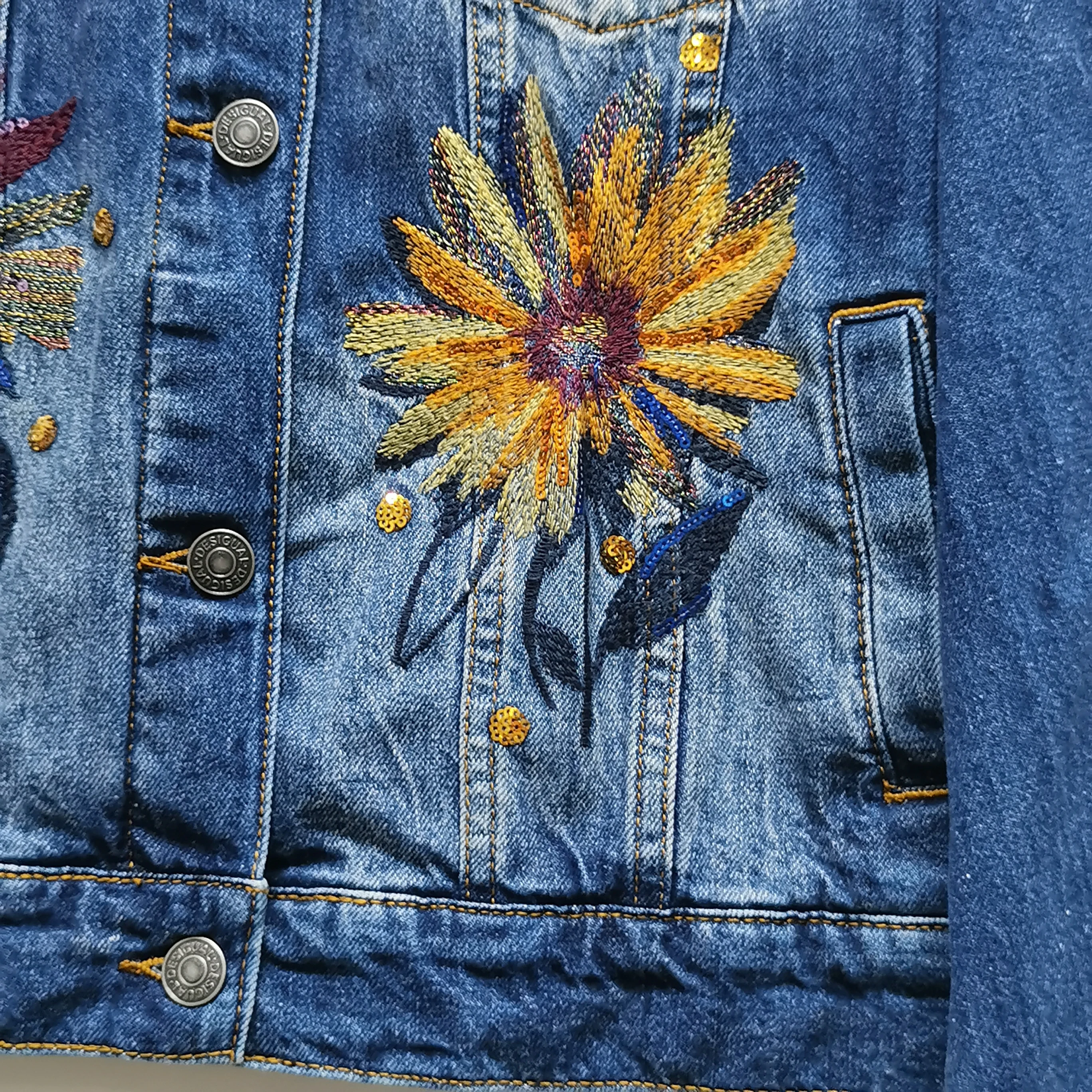 Dシリーズ レディース ファッション 重刺繍 スパンコール デニムジャケット 春秋 コットン ロング丈 アウター 襟付き