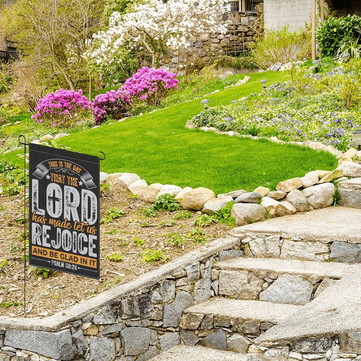 هذا هو اليوم الذي تصنع الرب دعنا أن نتوء به ونعمت به، علم الحديقة، لافتات ملهمة، أشياء الشرفة 28 × 40 هرتز