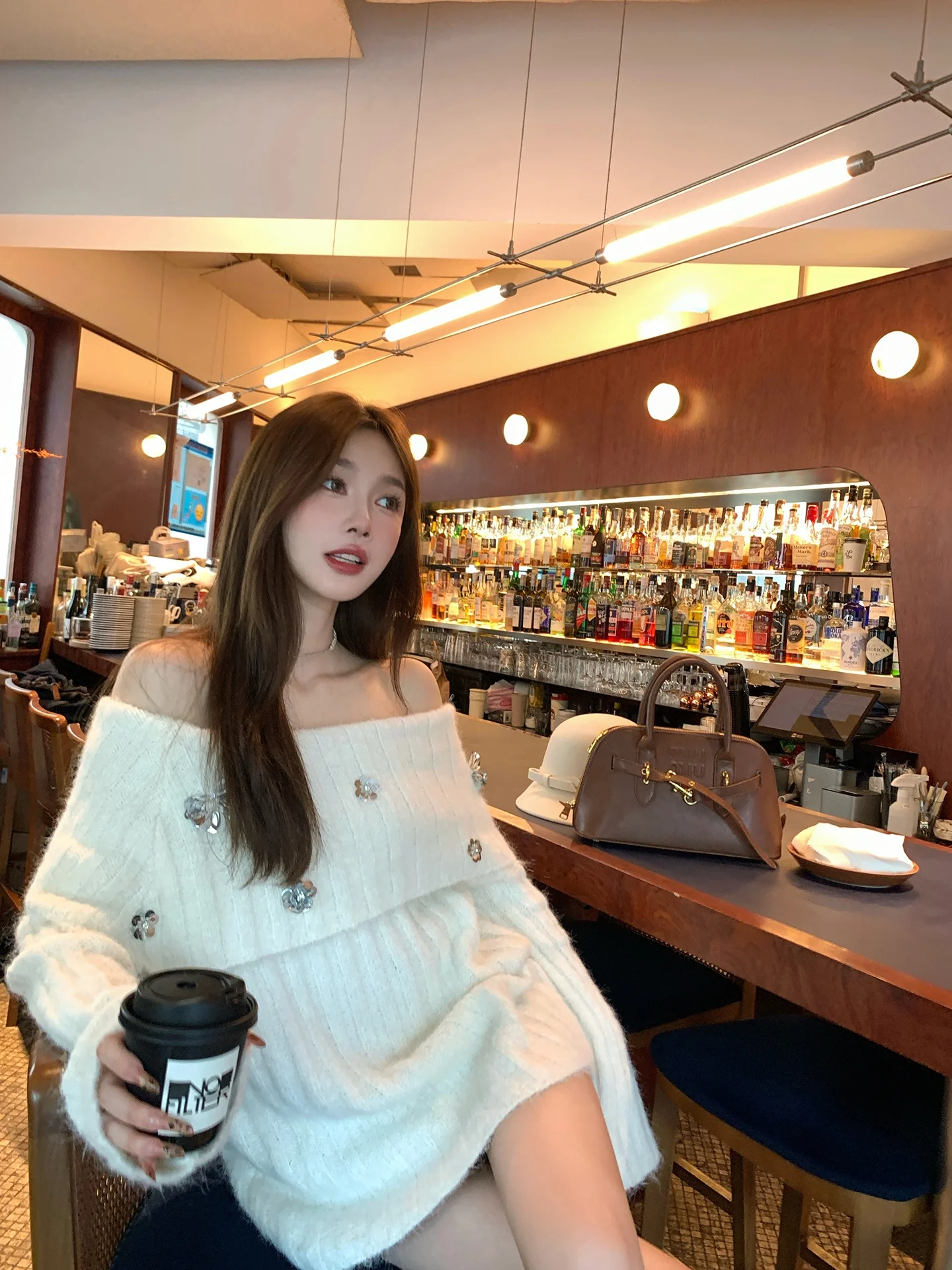 

Loose Lazy Sle One oulder Knitted Sweater White Overhead Women's Autumn Winter Design Sensation oulder Exposure Top