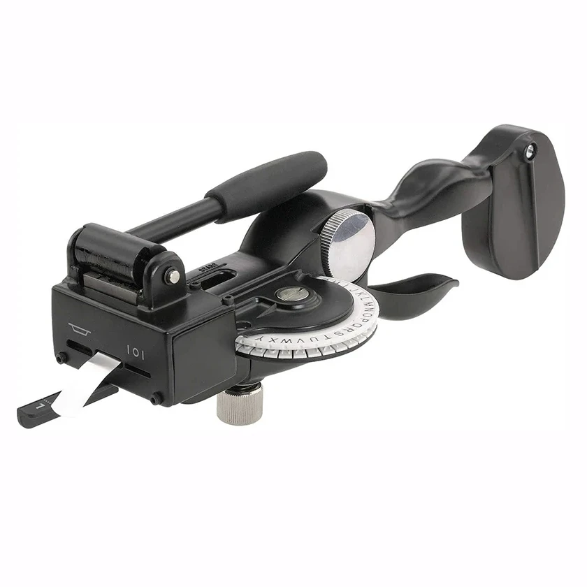 

DYMO Rhino Labeler, 1011 Metal Tape Embossing System Kit