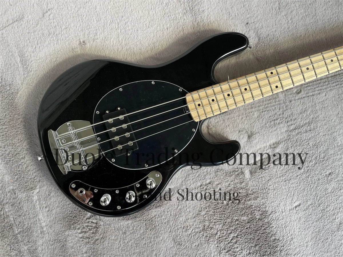 Black electric bass 4-string Ray bass Maple fingerboard Black plate 21Frets Fixed bridge Chrome tuner support customization