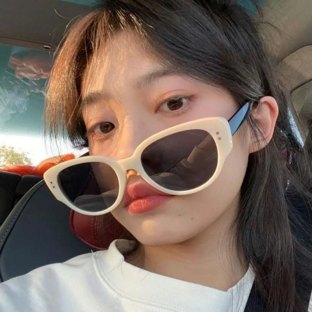 

Small Vintage Cat Eye Sunglasses Hot Fashion Women Trending Summer Eyewear UV400 Popular Shades for Lady