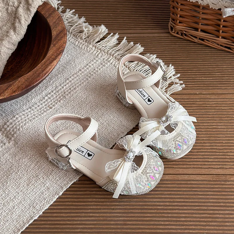 Girls Casual Sandals Sweet Lace Bows Kids Dance Shoes Toes Capped 2026 Summer New Children Princess Sandals Shiny Crystal