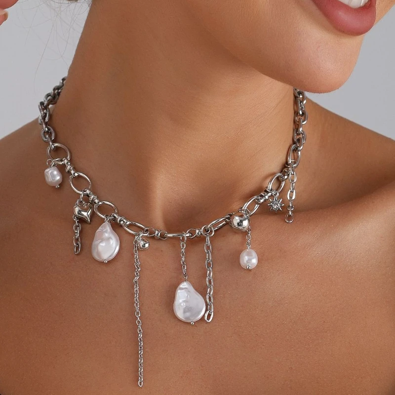 

Sexy and Spicy Women Pearl Necklace Trendy and Cool Collarbone Chain Accessories