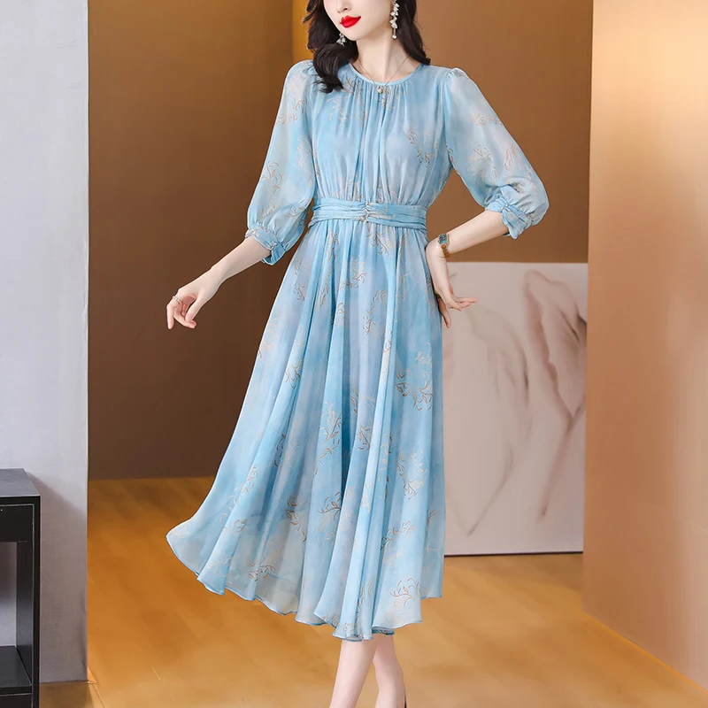 

2023 Spring Summer Blue Silk O-Neck Short Sleeve Over Knee Length Printed Dress Waist Wrapped Slim Fragmented Flower Dress