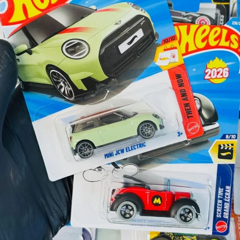 Hot Wheels 2026 N Batch Alloy Diecast Car Model C4982 Mclaren Dodge Mini Batman Armored Vehicle Collectible Toy For Hobbyists