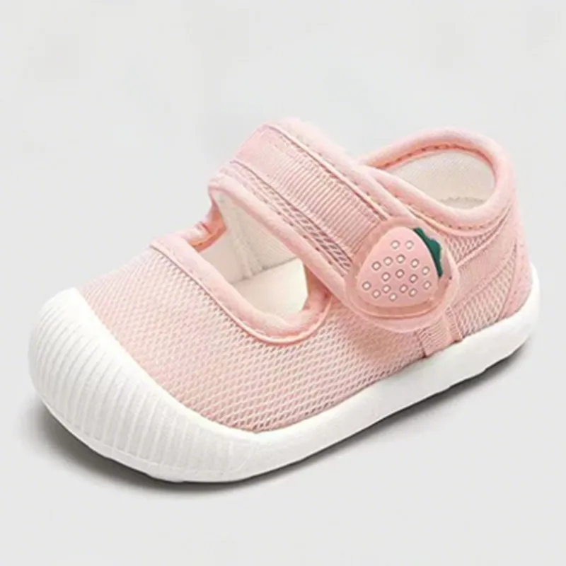 2025 جديد طفلة الصنادل حذاء طفل صغير الصيف لينة وحيد عدم الانزلاق حذاء طفل تنفس أحذية وظيفية الأطفال
